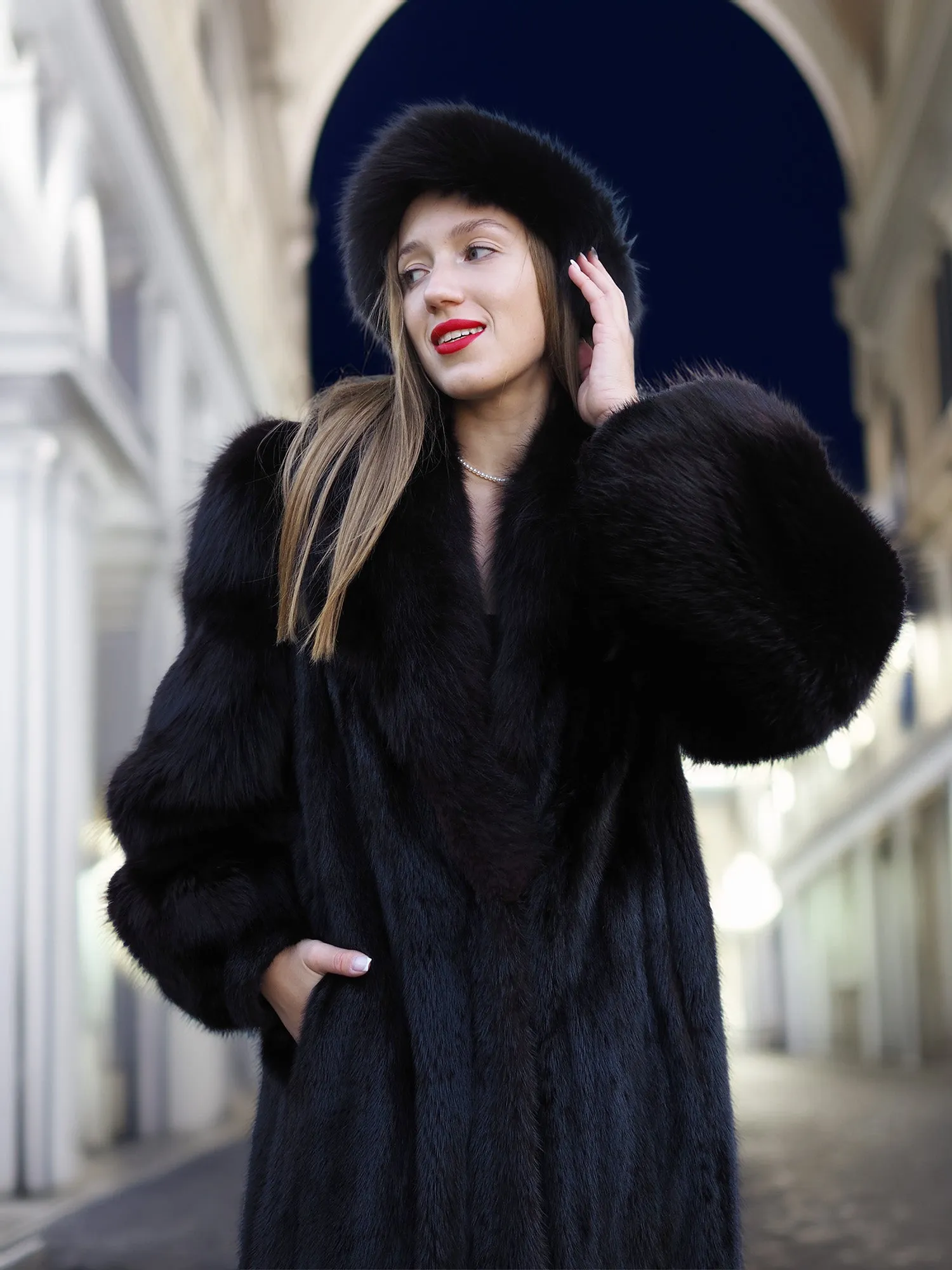 Black Female Mink Fur Coat Coats With Black Fox Headband S Excellent