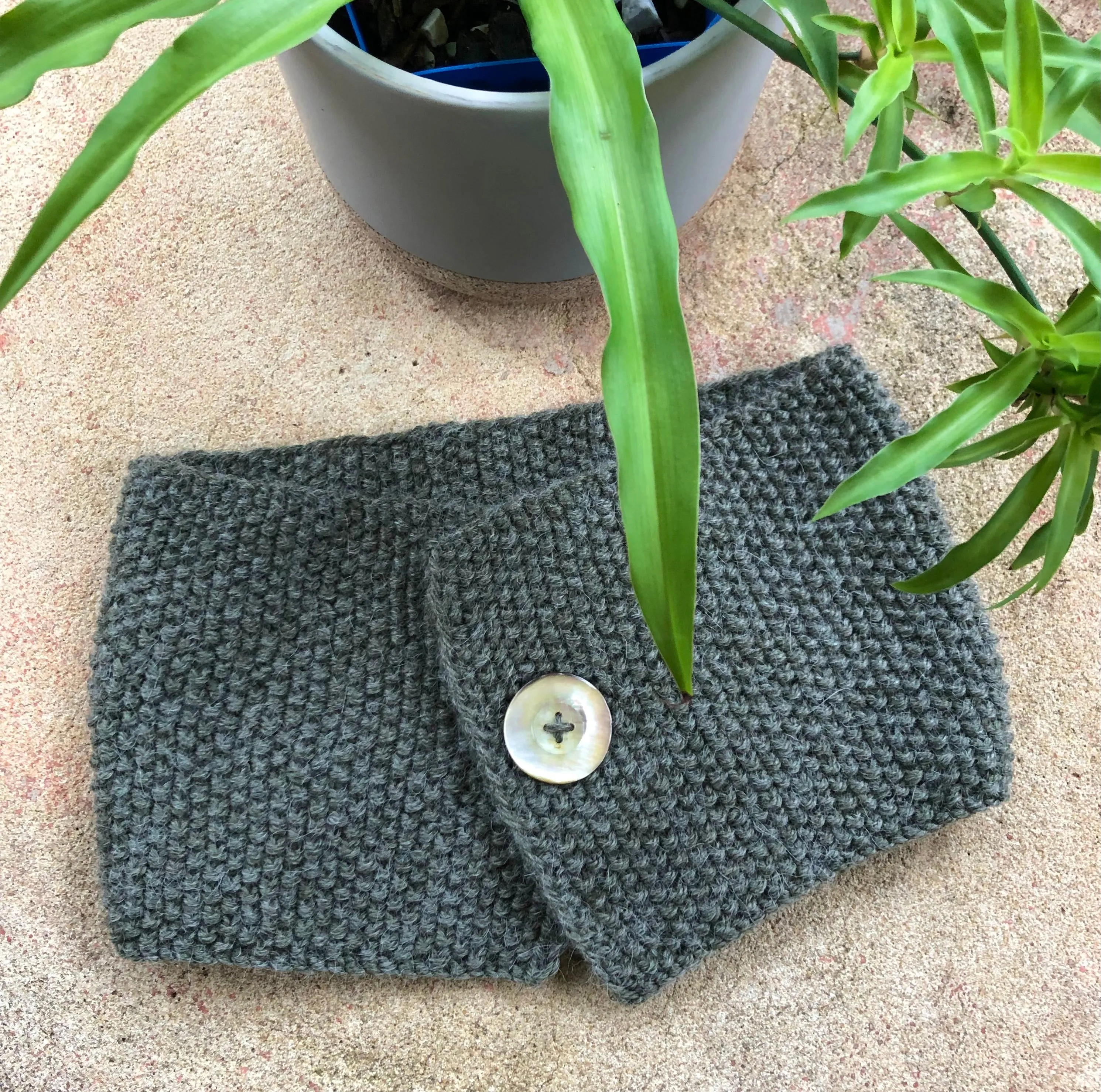 Button scarf Ai