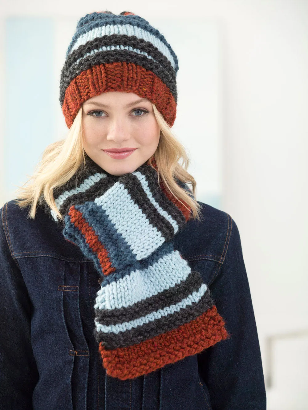 Campus Stroll Hat And Scarf (Knit)