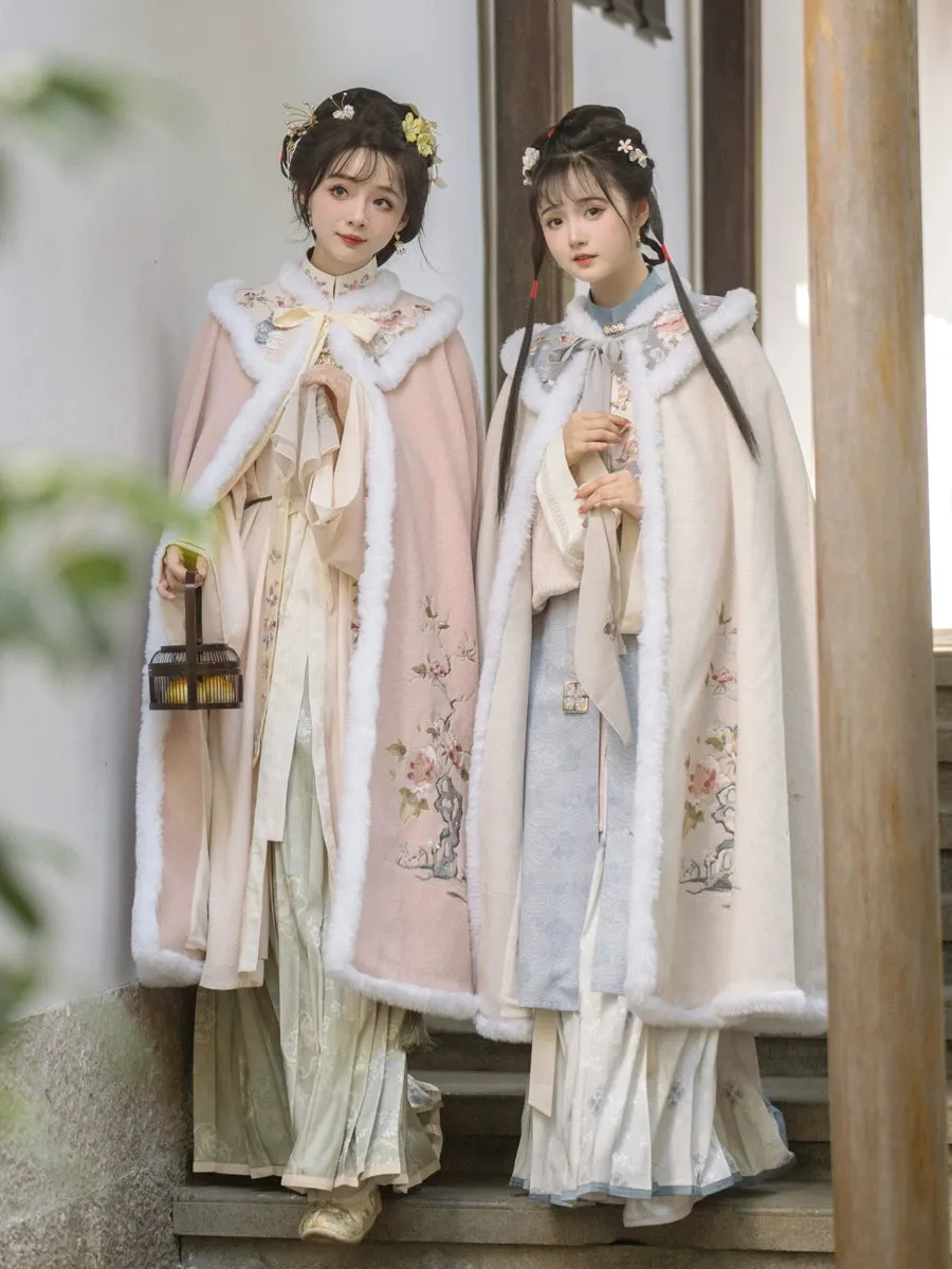 Dong Yu 冬玉 Winter Jade Modern Ming Qing Embroidered Winter Fur Doupeng Cape