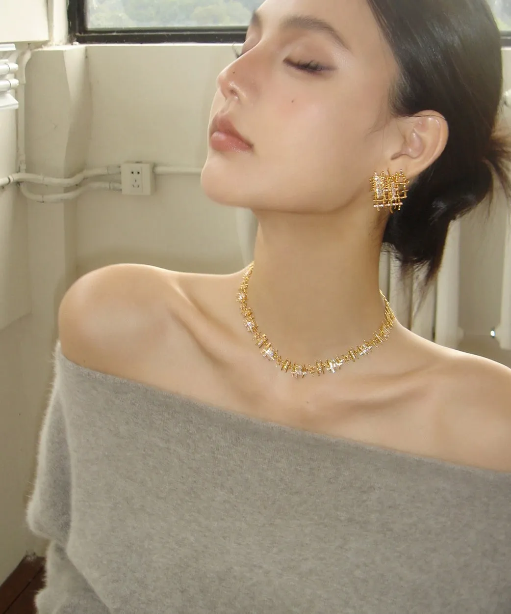 Fine Gold Metal Gem Stone Collar Necklace MM081