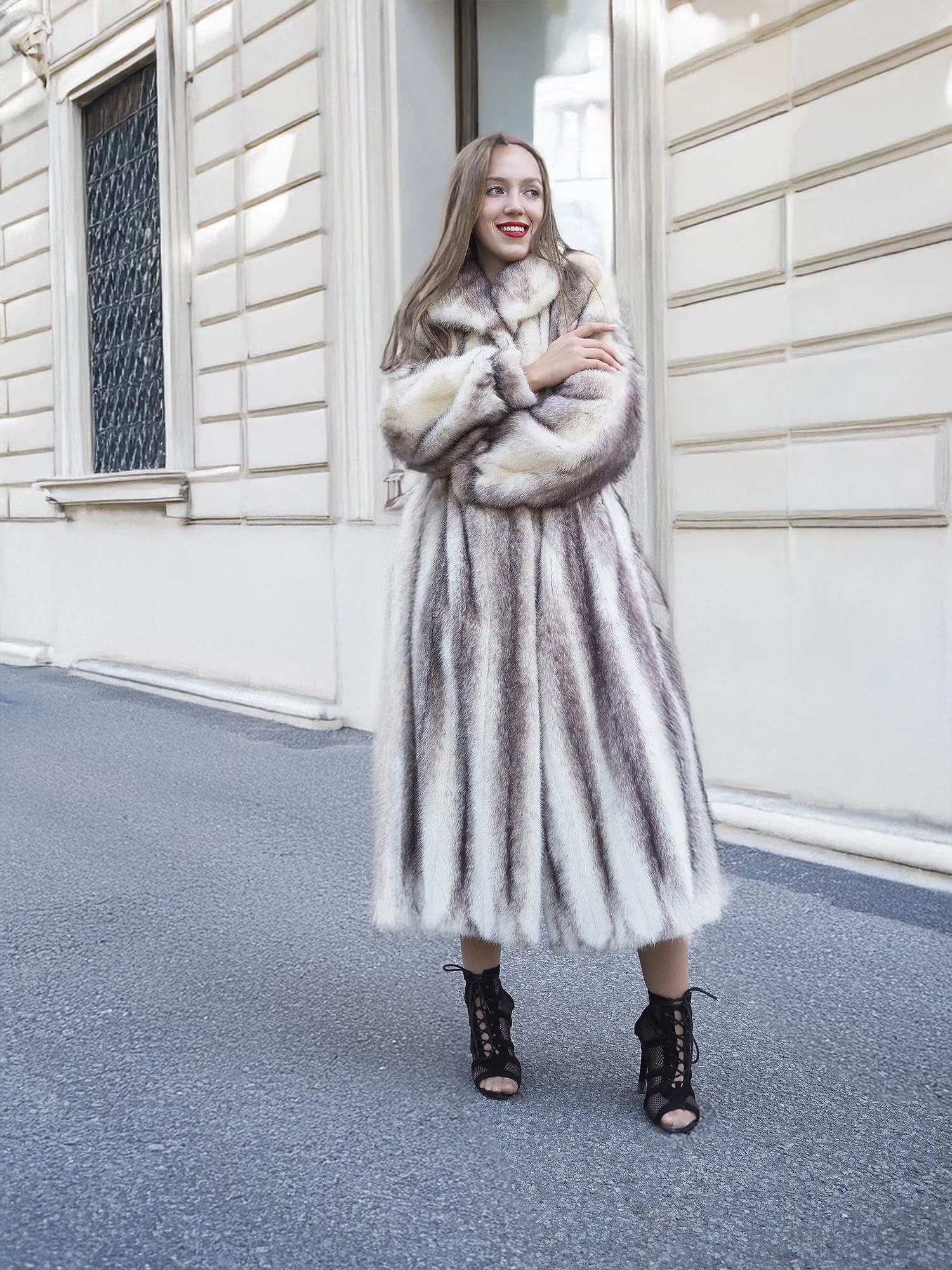 Gorgeous Brown Cross Mink Coat S/M