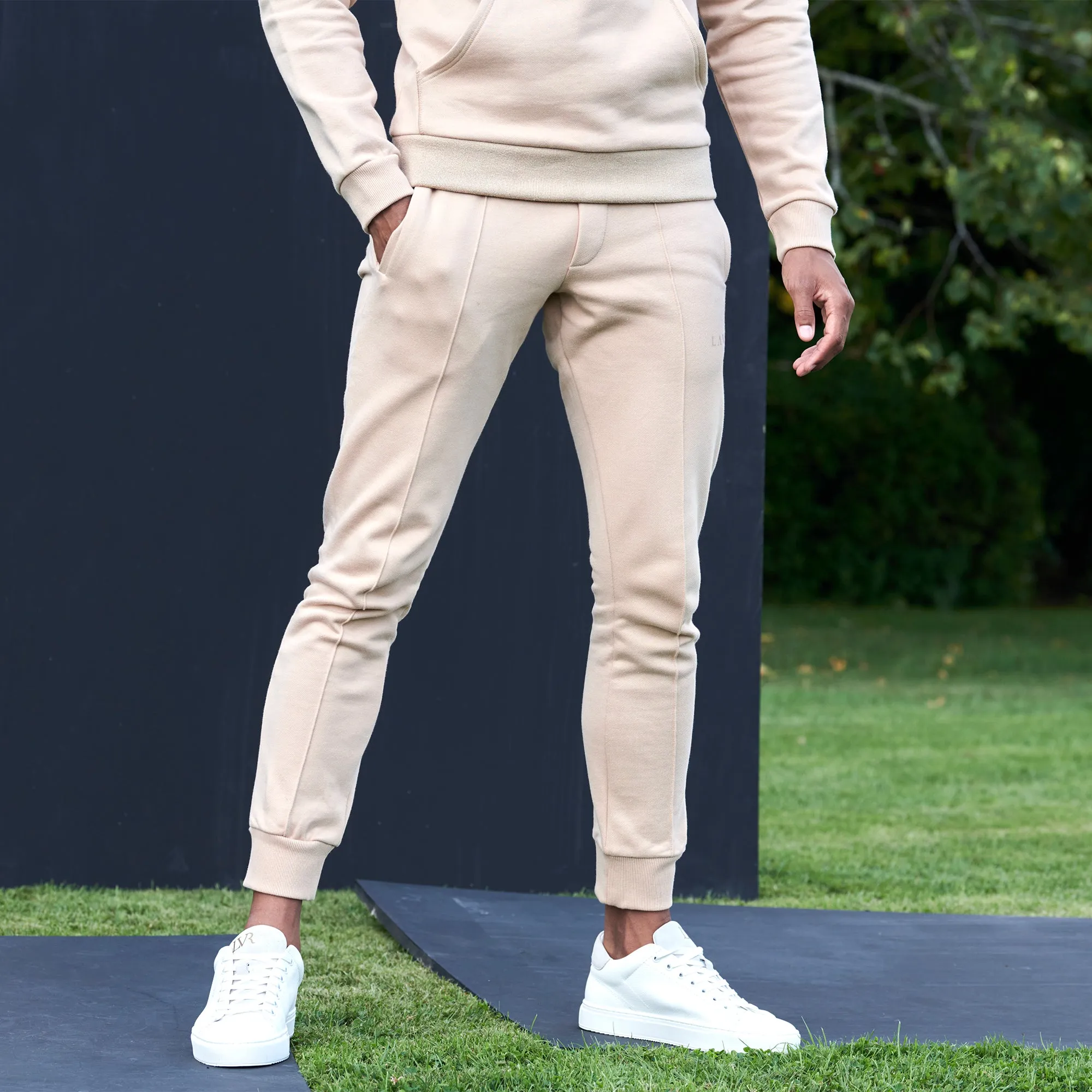 LAVAIR Core Jogger Latte